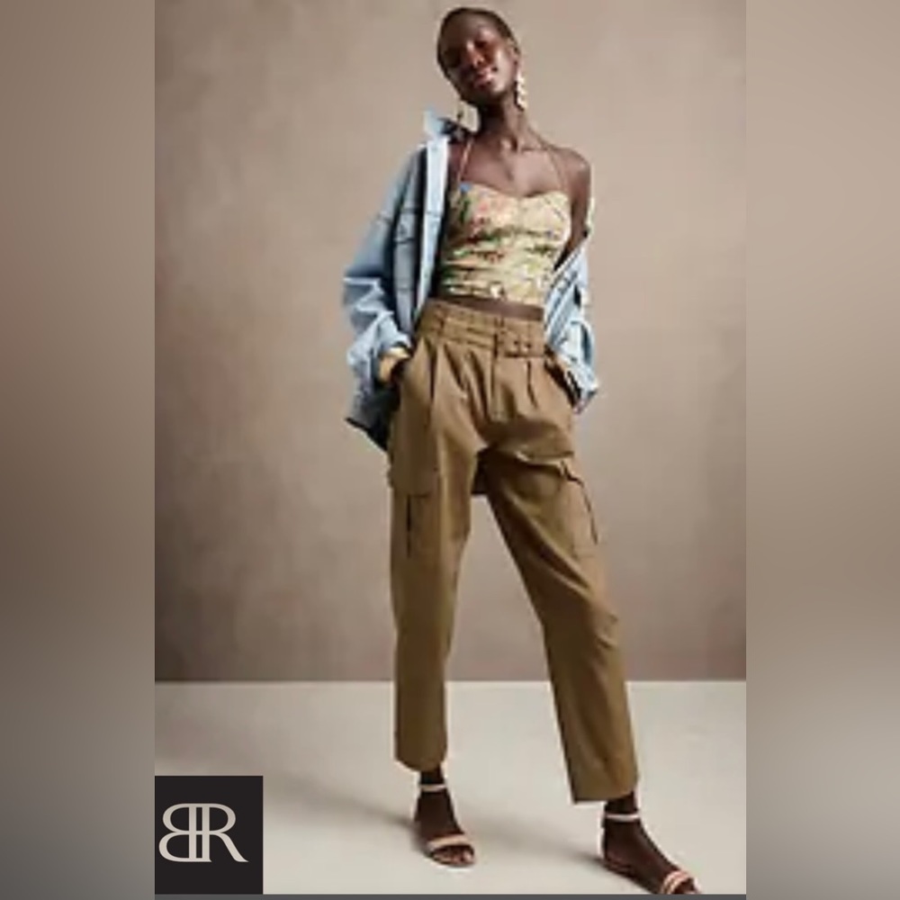 Banana Republic 4L Beautiful Caramel high waisted cargo pants